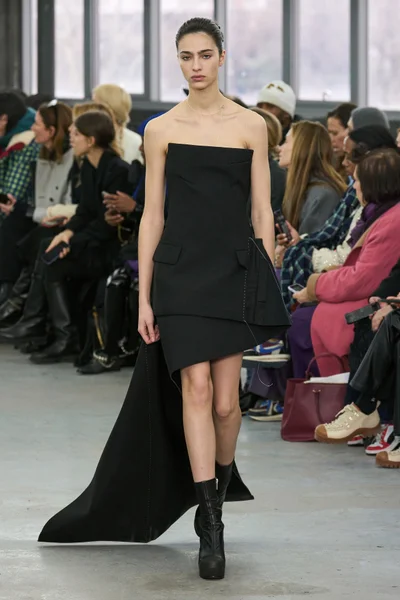 Look 44